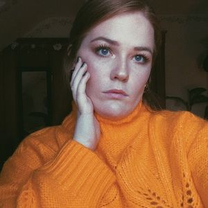 Meet your Posher, Caroline